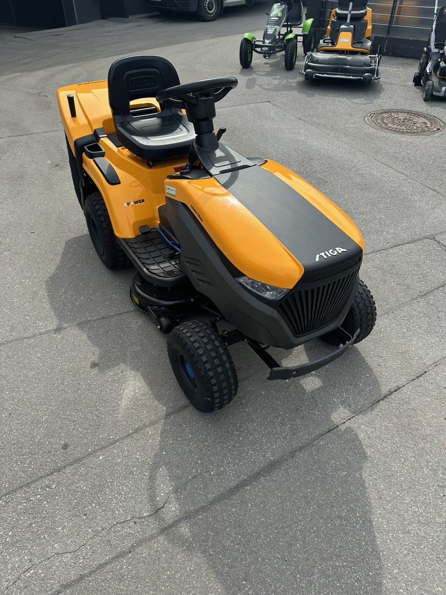 Akku-Rasentraktor STIGA Estate 584e Experience- NEUGERÄT