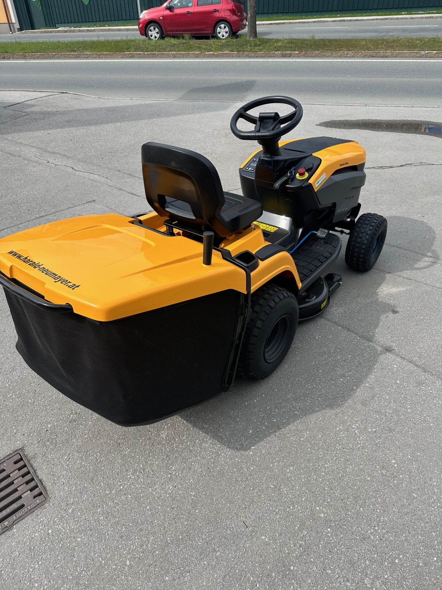 Akku-Rasentraktor STIGA Estate 584e Experience- NEUGERÄT – Bild 4