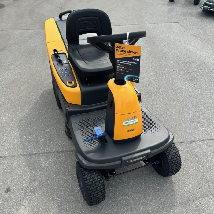 Akku-Rasentraktor STIGA Swift 372e- NEUGERÄT