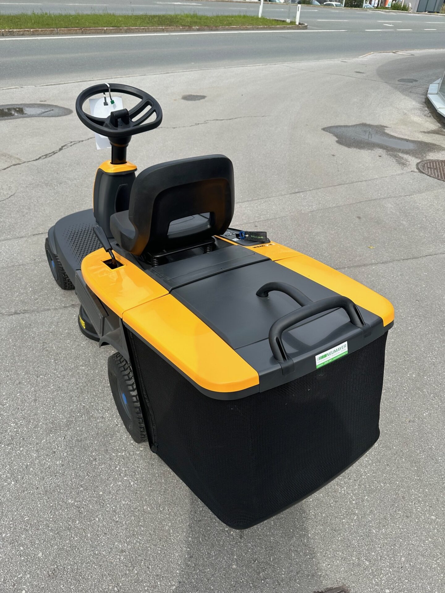 Akku-Rasentraktor STIGA Swift 372e- NEUGERÄT – Bild 4