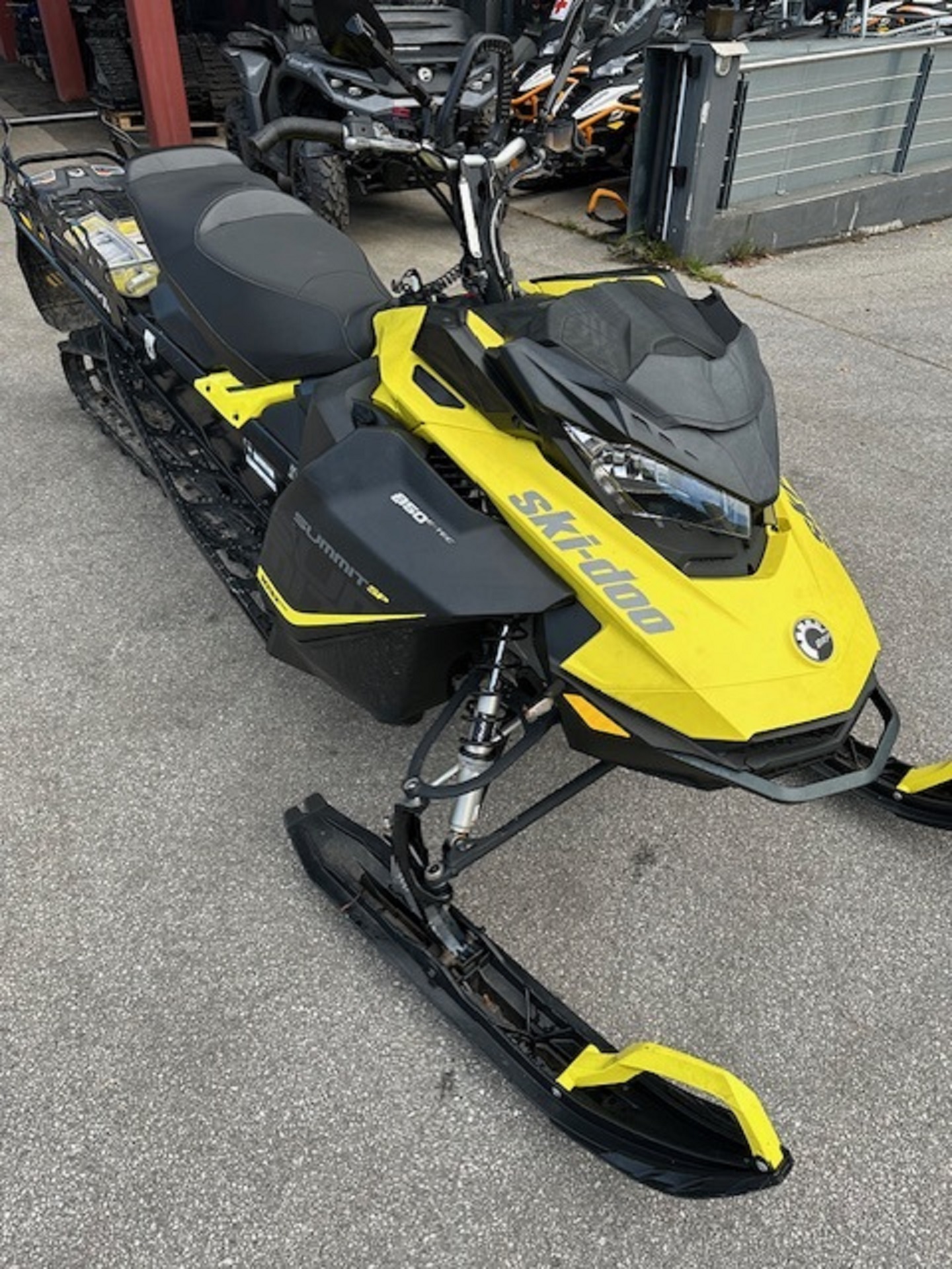 Motorschlitten Ski-doo Summit 850 E-T