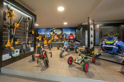 schauraum-go-kart Schauraum mit dem Bereich der Go-Karts