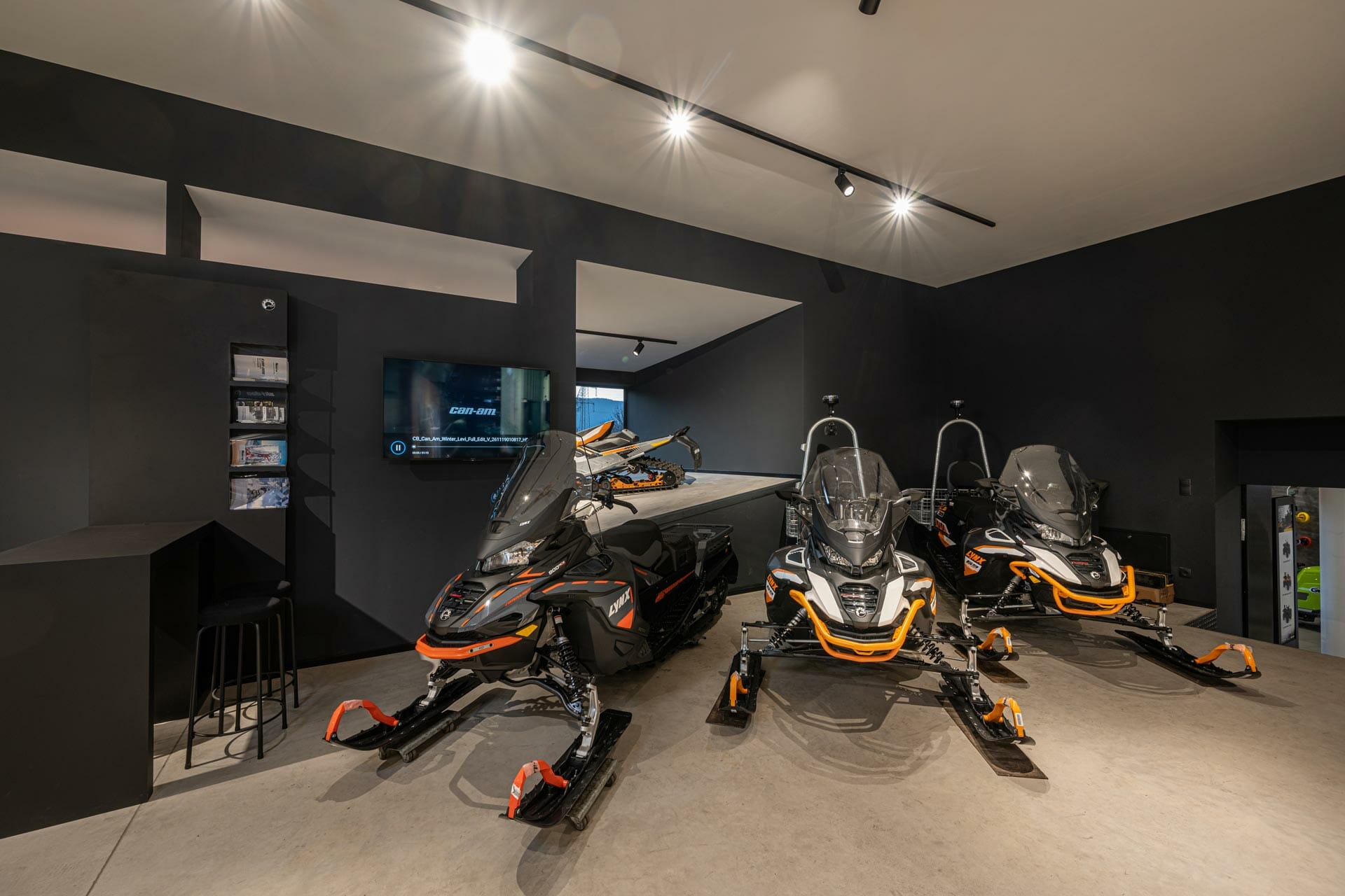 ski-doo-schauraum-03 BRP Lynx Motorschlitten Aussteller